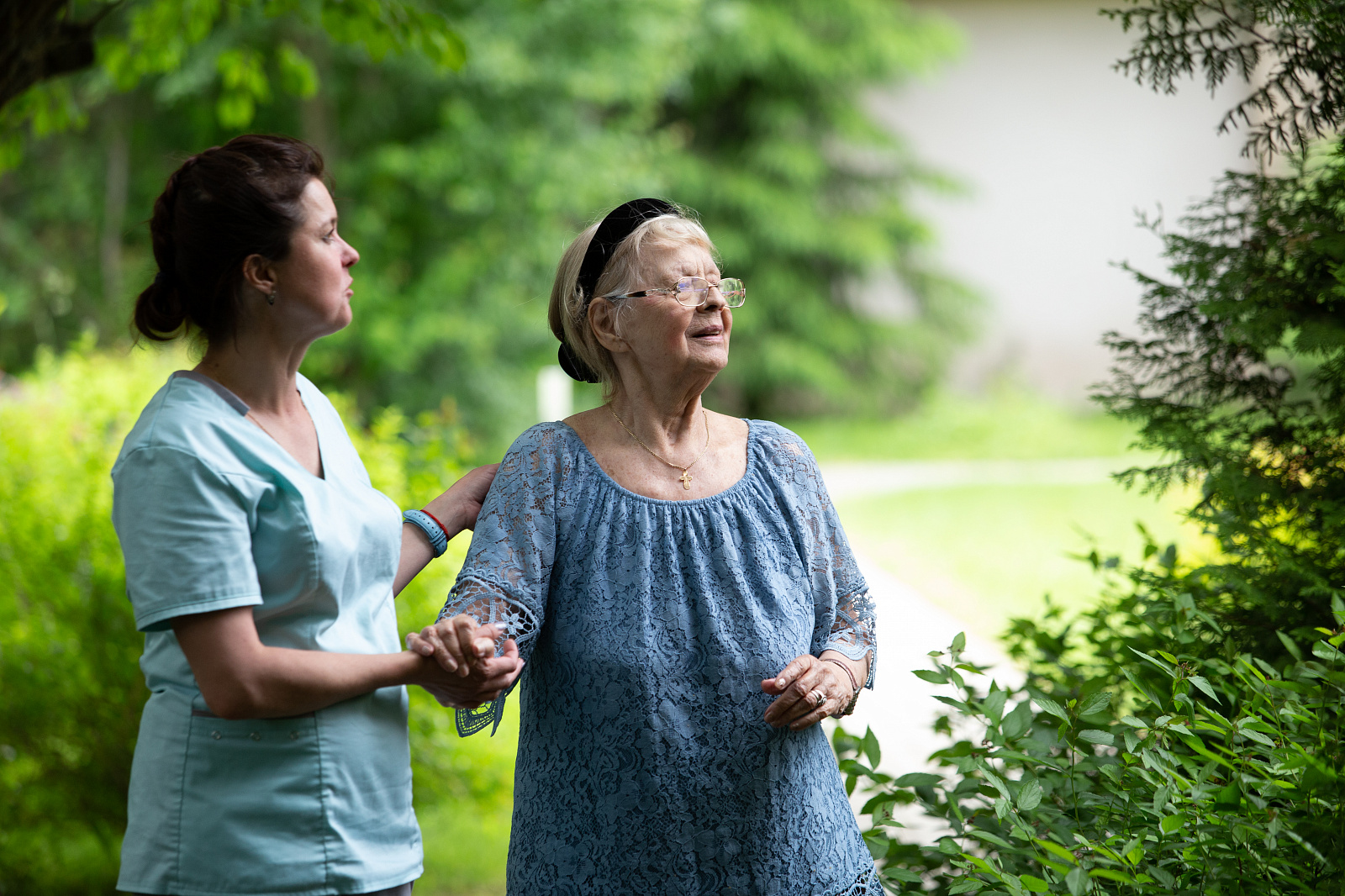 Оформление пожилых родственников в пансионат